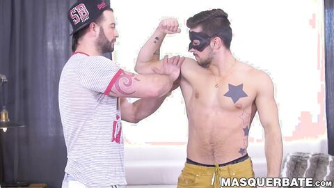 Horny stud Carlos worshipped by hunk Manuel Deboxer through bj