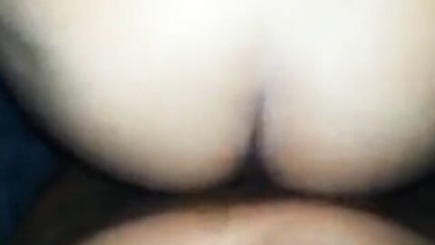 Un plan cul bareback avec un grand rebebe