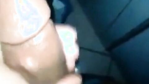 Un plan cul bareback avec un grand rebebe