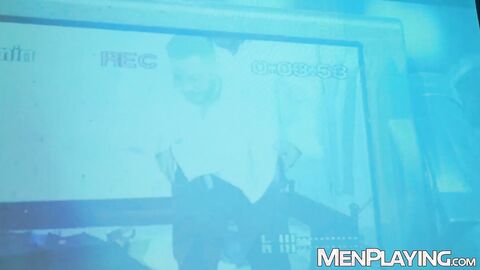 Newcomer Axel Brown ass stretched wide by Gustavo Cruz cock