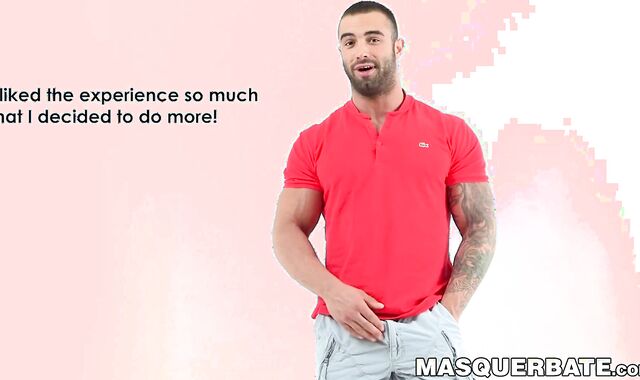 Buffed hottie Calvin shows us his amazing skills in masturbating