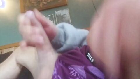 Amateur Norwegian Daddy Handjob