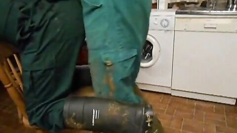 Twink Amateur Bareback IV