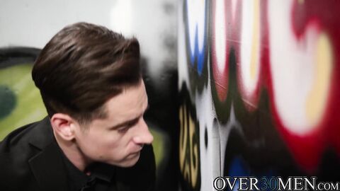 Roman Todd pleasures Taylor Reign by railing his ass in the office