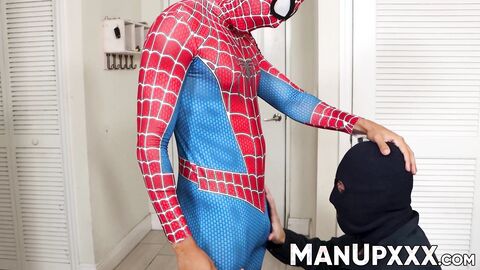 Spiderman King Cuba takes control and punishes delinquent Luis Logan