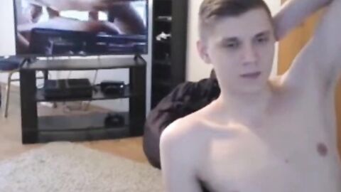 Twink Works Up a Sweat Rubbing One Out on Webcam