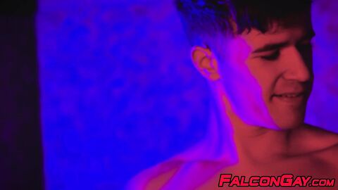 Muscular Maverick Sun buries his massive cock deep into stud Nate Rose