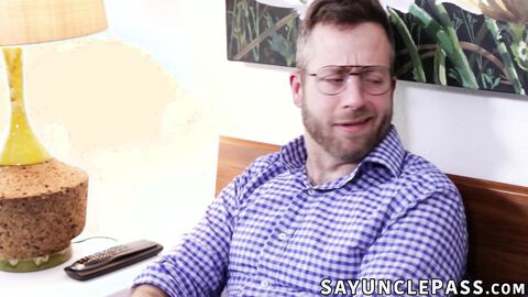 Twink Dakota Lovell fucks and tops his hunky stepdad Joel Someone