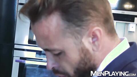 Diego Reyes ass drilled Frank Valencia during his lunch break