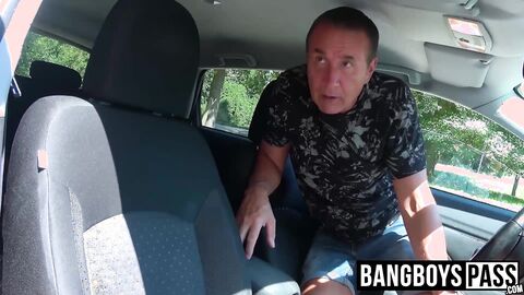 Old Milos Zabo receives hot bareback from hung Mateo Conti