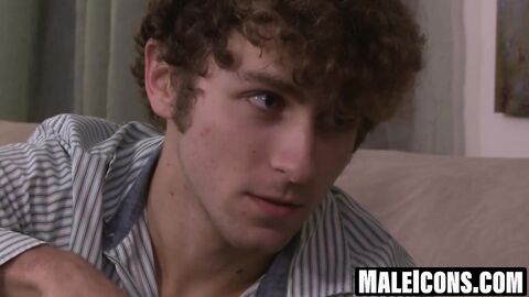 MaleIcons.com - Amateur Calvin Banks fucked by hung dude first time