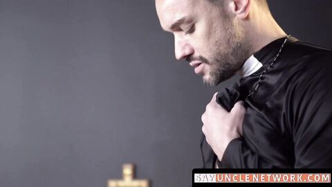 SayUncleNetwork.com - Catholic twink gags on priestâs dick then takes a raw poundin