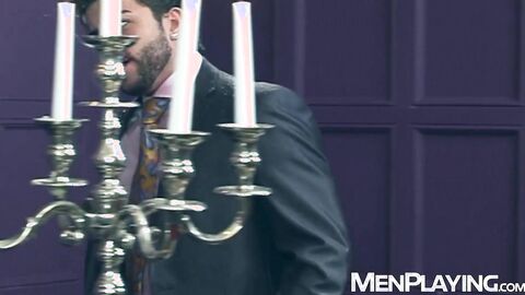 Hunk Marco Sessions has his ass wrecked by Harry Louis