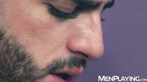 Hunk Marco Sessions has his ass wrecked by Harry Louis