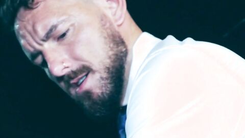 Hung Derek Allen buries his massive cock deep into broker Justin Jett