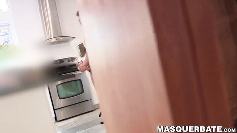 Attractive hottie Brad masturbates his sausage in the kitchen