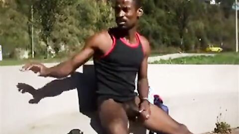 Huge Dick Public Handjob by Amateur Outdoors