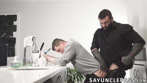 Twink William Moore is such a good stepson to hunk Markus Kage