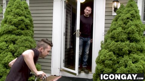 Homo daddy seduced by younger stud into an anal fuck fest