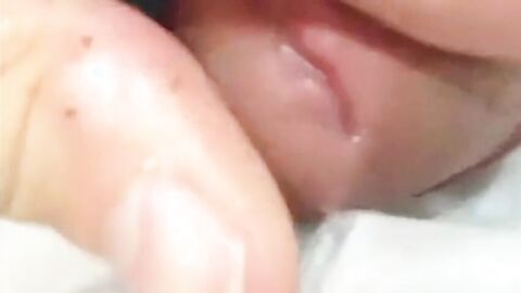 Asian Amateur Bareback: Cumming Hard