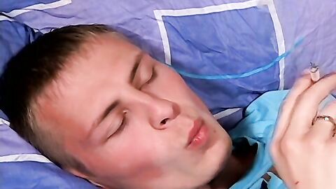 Thick bone jerking and perfect hardcore smoking by attractive King