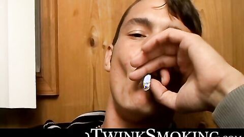 Straight buddies Cain and Boomer Jacoby chainsmoking and tries cock sucking for the f