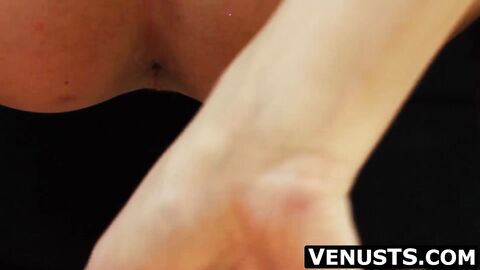 Ladyboy's Christmas tree insertion before a festive cumshot