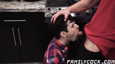 Kinky stepfather barebacks twink and cums on his cute face