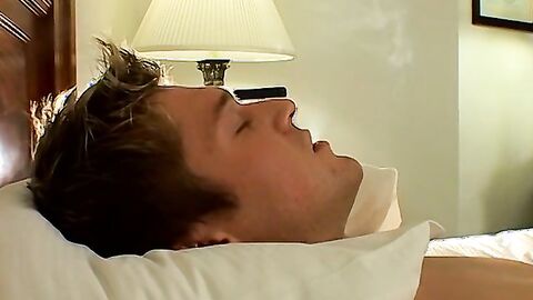 Skater London Lane loves smoking and stroking his big bone