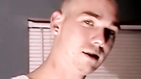 JoeSchmoeXXX.com - Amateur masturbator Pearl cums hard after solo session