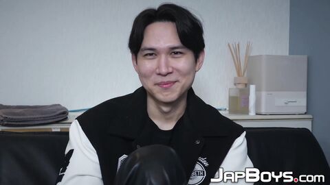 Gorgeous Asian Yuki licks and fingers tight ass of stud Reach