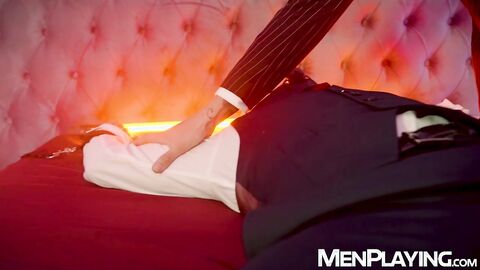 Latino businessman Gustavo Cruz anal and raw dominates John Brachalli