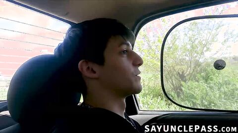 Hot twinks Uriel Simon and Dylan Segundo pull over to get wet and wild