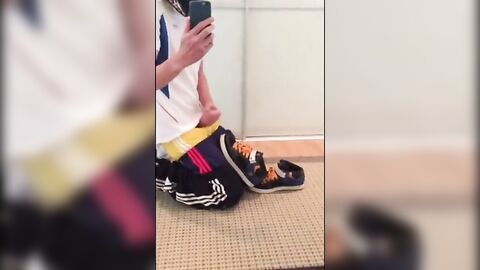 Twink Handjob Amateur Video - Sehr Geil