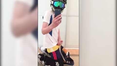 Twink Handjob Amateur Video - Sehr Geil