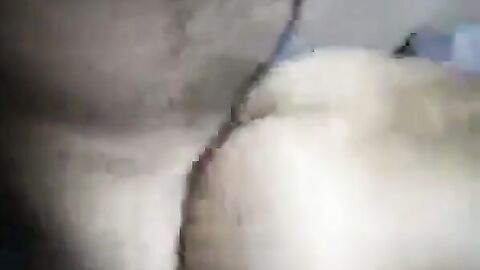 Culito en Tanga: Cogida por un Hombre