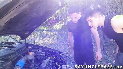 Handsome Leon Giok fixes Matt Vis tight hole before fixing his car