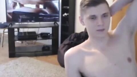 Twink Works Up a Sweat Rubbing One Out on Webcam