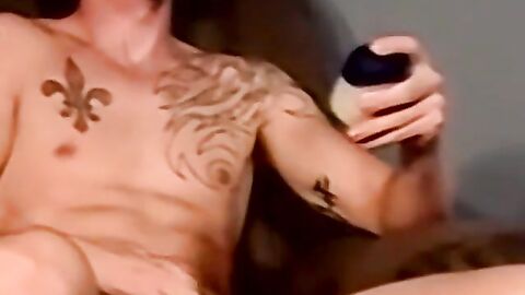 JoeSchmoeXXX.com - Inked marine blown by mature homo during stroking session