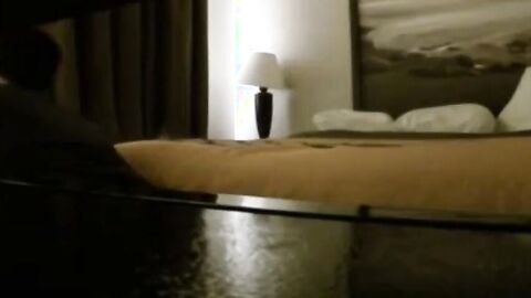 Top Breeds Bottom Bareback in Hotel