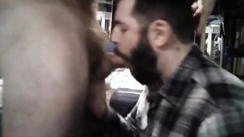 Big-Cock Bear Amateur Gets a Face Full of Cum