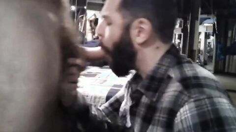 Big-Cock Bear Amateur Gets a Face Full of Cum