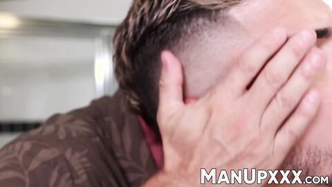 Killion Knox teases and pleases Ray Boogie in front of the mirror