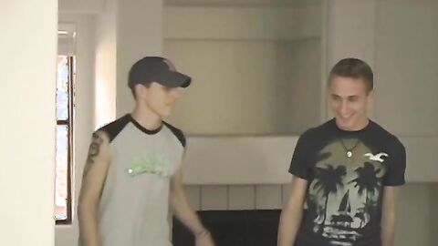 Jason Raze and Quinn Alexander blow each other passionately