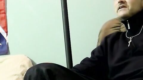 JoeSchmoeXXX.com - American amateur tries out dildo after getting blowjob