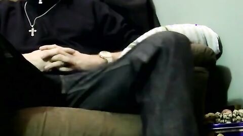 JoeSchmoeXXX.com - American amateur tries out dildo after getting blowjob