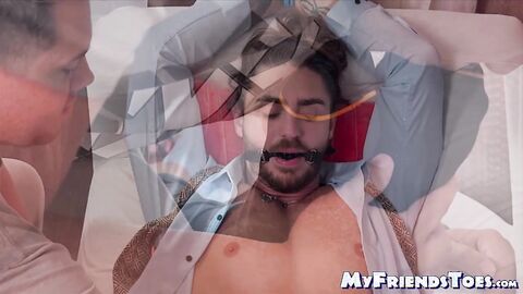 Restrained stud Cyrus found pleasure in foot worshiping with cute Dan