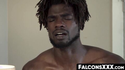 FalconsXXX.com - Hit jock Devin Trez nicely rimmed before a bareback drilling session