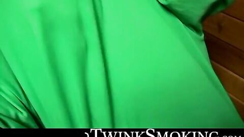 Hung Viper blows his loads after an intense gigantic cock jacking