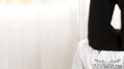 Hunk Bastian Karim kneels and worships Leandros massive cock